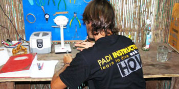 Take the PADI Equipment Specialist Course