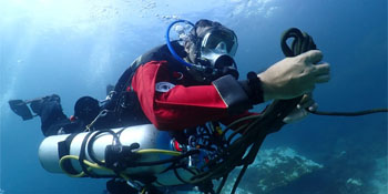 Take the PADI Public Safety Diver Course